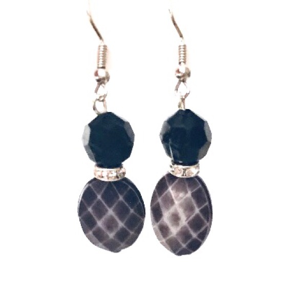 Handmade Black and Gray Drop Earrings with hook - Picture 1 of 4